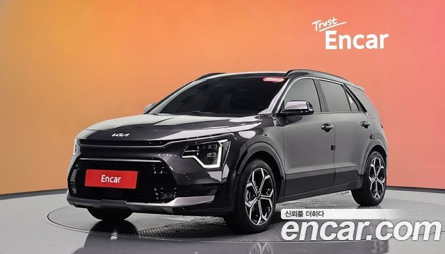 Kia Niro Prestige 2024 — фото 1