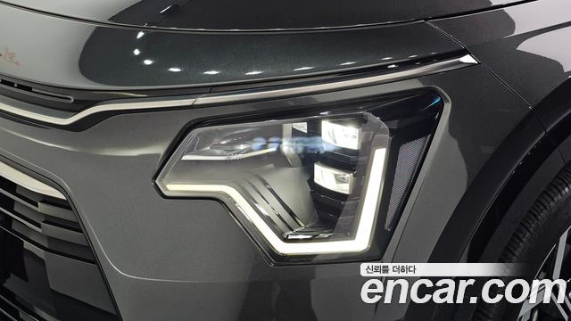 Kia Niro Prestige 2024 — фото 22
