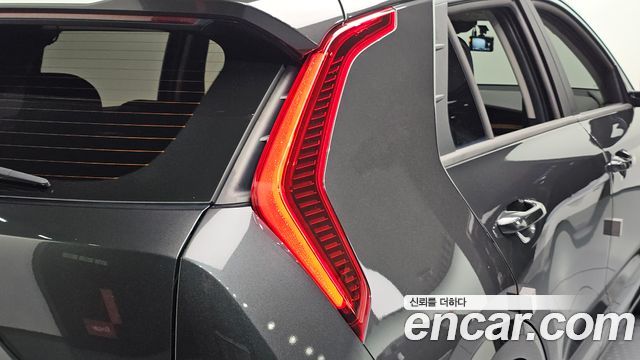 Kia Niro Prestige 2024 — фото 23