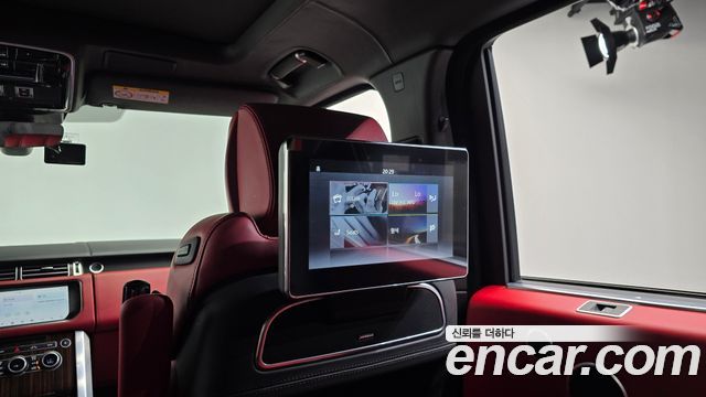 Land Rover Range Rover (IV) 4.4 SDV8 AB LWB DIESEL 2017 — фото 21