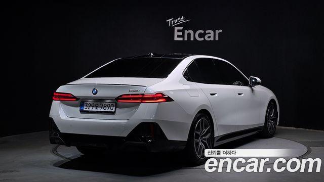 BMW 5 Series (G60) 520i Special Edition 2026 — фото 2
