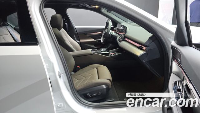 BMW 5 Series (G60) 520i Special Edition 2026 — фото 26