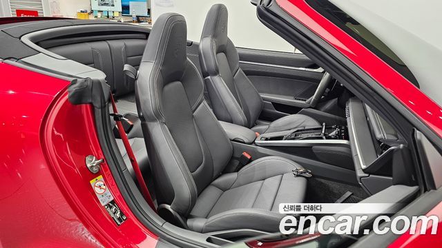 Porsche 911 (992) Carrera 4S Cabriolet 2021 — фото 12