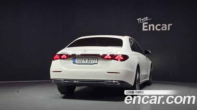 Mercedes-Benz E-Class (W214) E220d 4MATIC Exclusive 2024 — фото 4