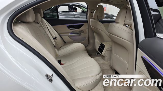 Mercedes-Benz E-Class (W214) E220d 4MATIC Exclusive 2024 — фото 12