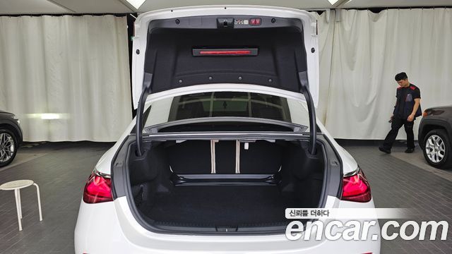 Mercedes-Benz E-Class (W214) E220d 4MATIC Exclusive 2024 — фото 20