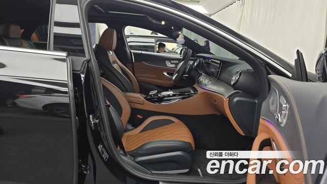 Mercedes-Benz AMG GT 4Door 63 S 4MATIC+ 2021 — фото 11