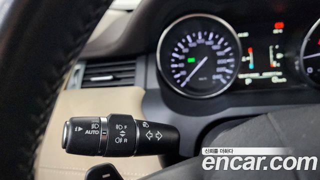 Land Rover Range Rover Evoque 2.2 SD4 Pure 2015 — фото 16