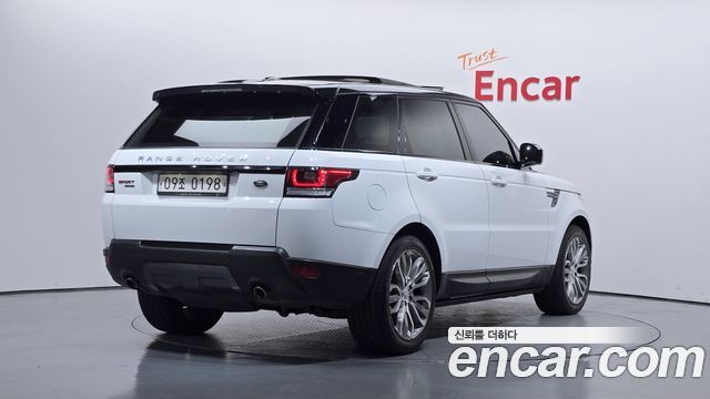 Land Rover Range Rover Sport (II) 3.0 SDV6 HSE Dynamic 2016 — фото 2
