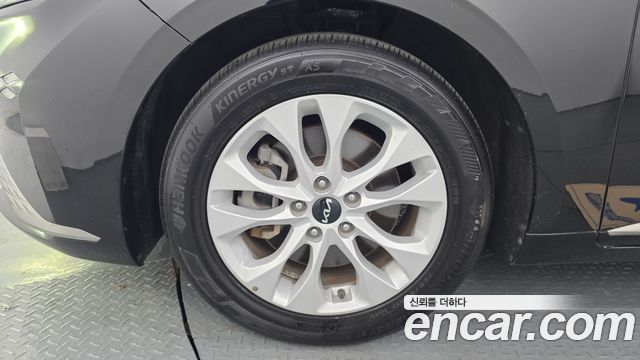 Kia K8 2.5 Gasoline 2WD Noblesse Light 2022 — фото 5