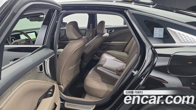 Kia K8 2.5 Gasoline 2WD Noblesse Light 2022 — фото 11