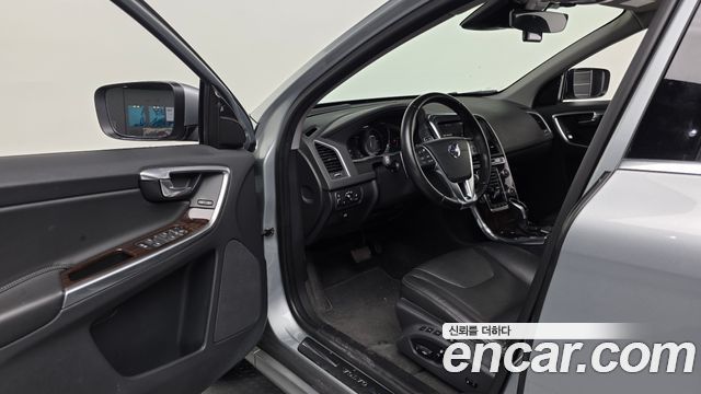 Volvo XC60 D4 1st 2017 — фото 10