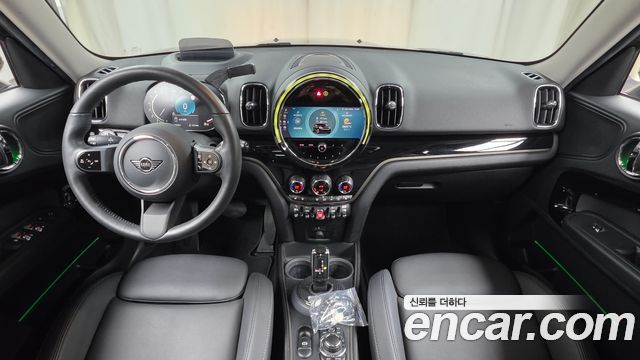 MINI Cooper Countryman Classic Plus Launch Pack 2nd Gen 2023 — фото 7