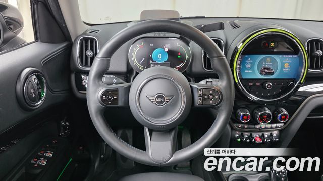 MINI Cooper Countryman Classic Plus Launch Pack 2nd Gen 2023 — фото 14