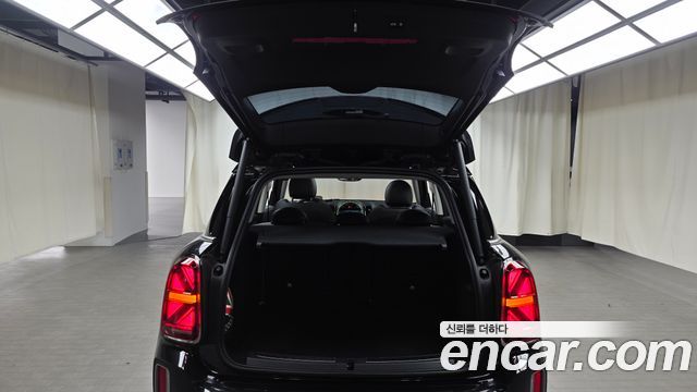 MINI Cooper Countryman Classic Plus Launch Pack 2nd Gen 2023 — фото 16
