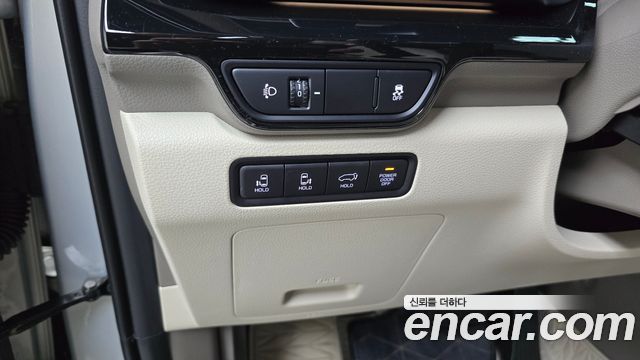 Kia Carnival (IV) HEV 9seater Signature 2024 — фото 31