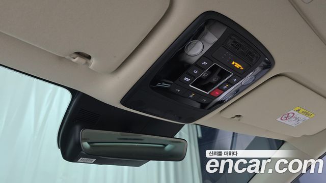 Kia Carnival (IV) HEV 9seater Signature 2024 — фото 32