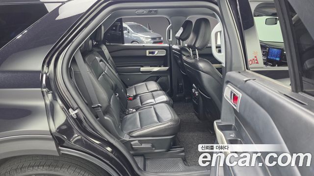 Ford Explorer (VI) 2.3 LimIted 4WD 2020 — фото 12