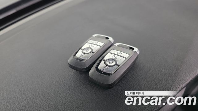 Ford Explorer (VI) 2.3 LimIted 4WD 2020 — фото 16