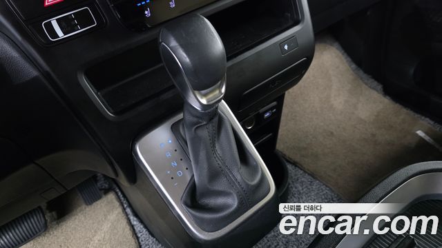 Hyundai Staria L3.5 Cargo 5-Seater Modern 2024 — фото 9