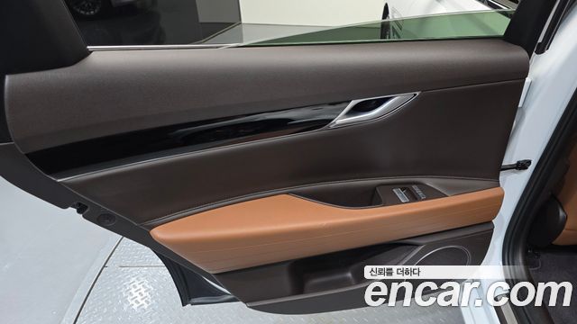Genesis G80 (RG3) Gasoline 2.5 Turbo AWD 2022 — фото 25