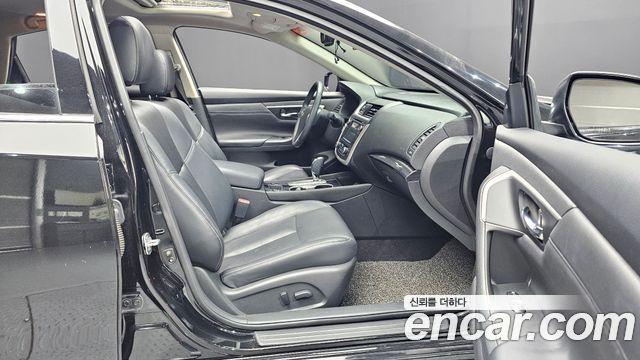 Nissan Altima 2.5 Tech L33 2017 — фото 11