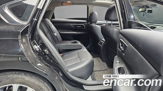 Nissan Altima 2.5 Tech L33 2017 — фото 12