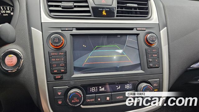 Nissan Altima 2.5 Tech L33 2017 — фото 15