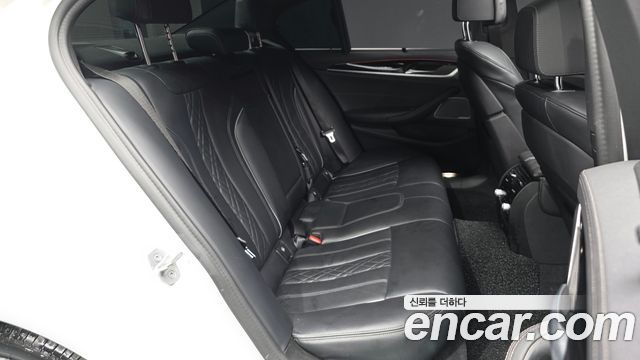 BMW 5 Series (G30) 530i xDrive M Sport Package 2022 — фото 12