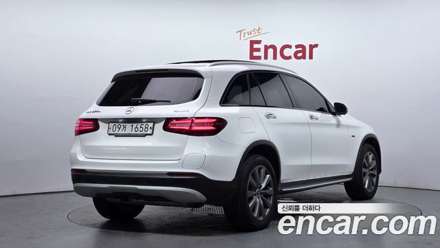 Mercedes-Benz GLC-Class (X253) GLC350e 4MATIC Premium 2019 — фото 2
