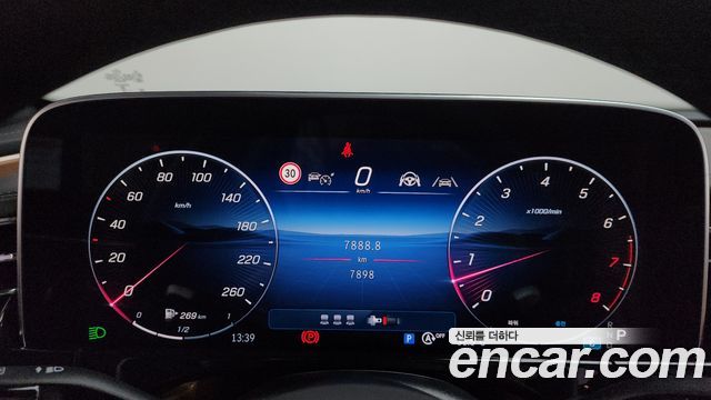 Mercedes-Benz E-Class (W214) E300 4MATIC AMG Line 2025 — фото 8