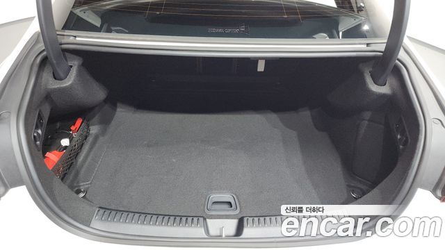 Mercedes-Benz E-Class (W214) E300 4MATIC AMG Line 2025 — фото 23