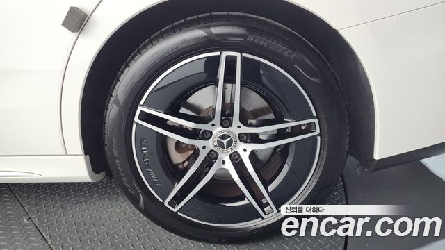 Mercedes-Benz E-Class (W214) E300 4MATIC AMG Line 2025 — фото 27