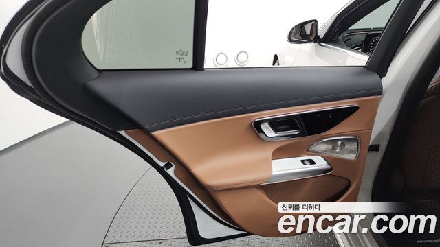Mercedes-Benz E-Class (W214) E300 4MATIC AMG Line 2025 — фото 31