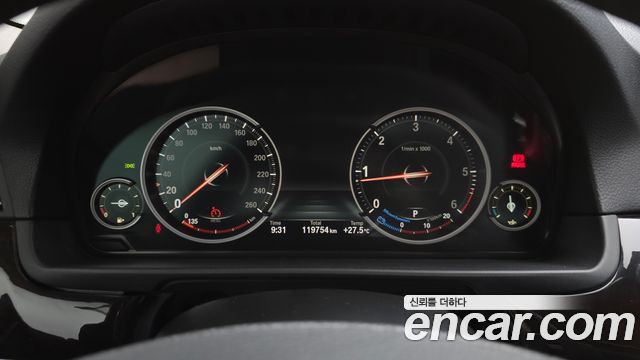 BMW 5 Series (F10) 520d 2013 — фото 8