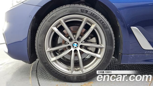 BMW 5 Series (G30) 520d M Sport Special Edition 2018 — фото 5