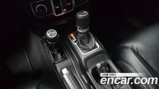 Jeep Wrangler (JL) 2.0 Overland 4Door 2019 — фото 9
