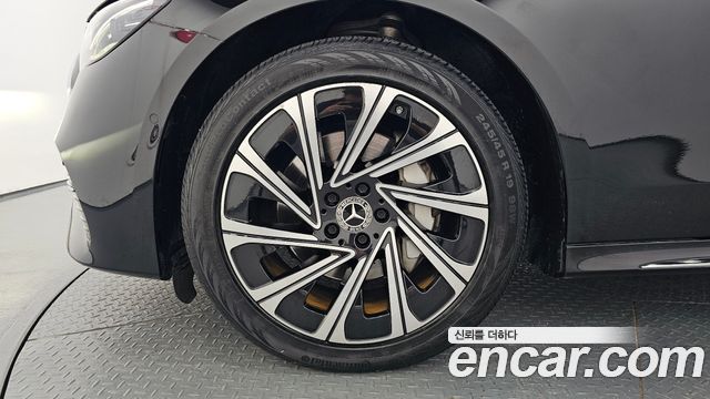 Mercedes-Benz E-Class (W214) E300 4MATIC Exclusive 2024 — фото 5