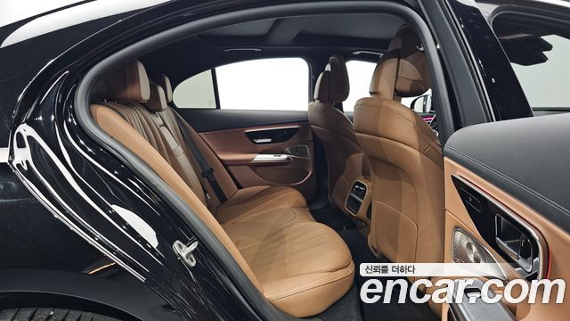 Mercedes-Benz E-Class (W214) E300 4MATIC Exclusive 2024 — фото 12