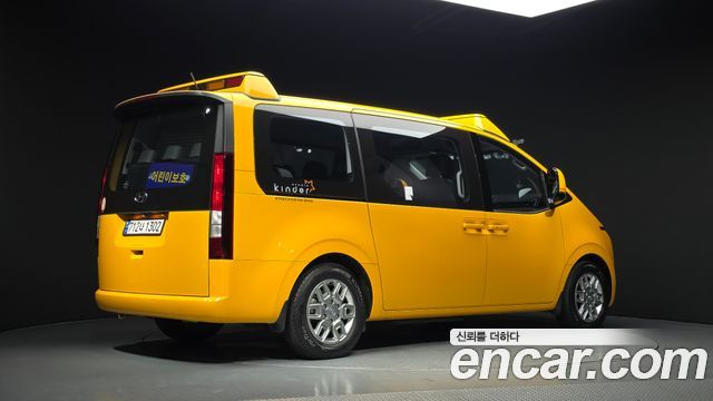 Hyundai Staria L3.5  Kinder Safety Car 11-Seater 2024 — фото 2