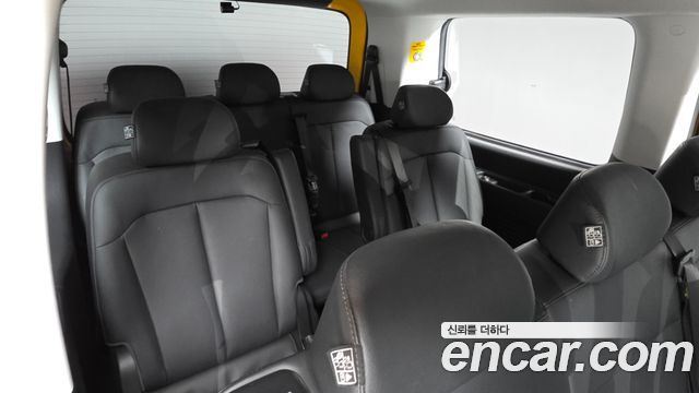 Hyundai Staria L3.5  Kinder Safety Car 11-Seater 2024 — фото 28