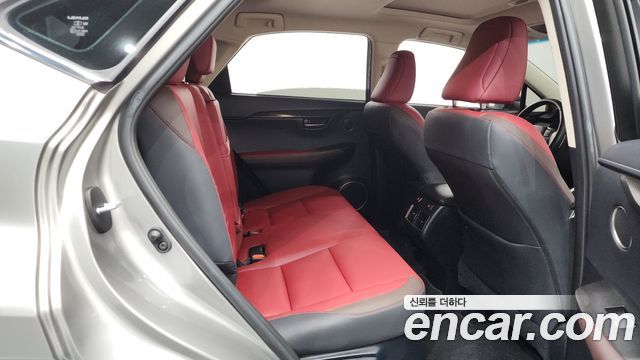 Lexus NX300h Supreme 2019 — фото 11