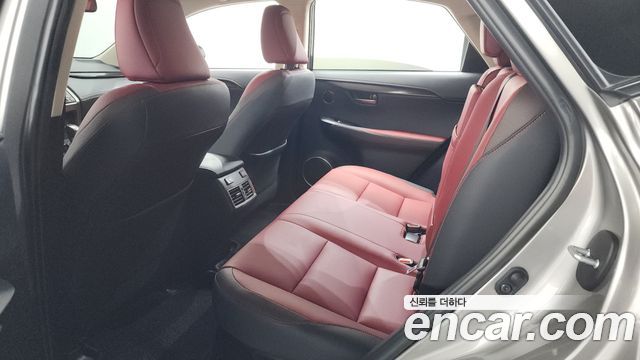 Lexus NX300h Supreme 2019 — фото 27