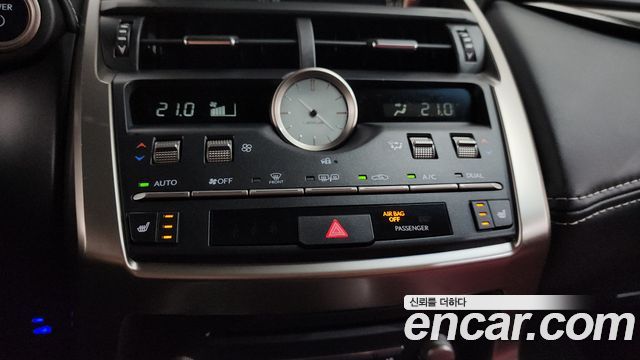 Lexus NX300h Supreme 2019 — фото 31