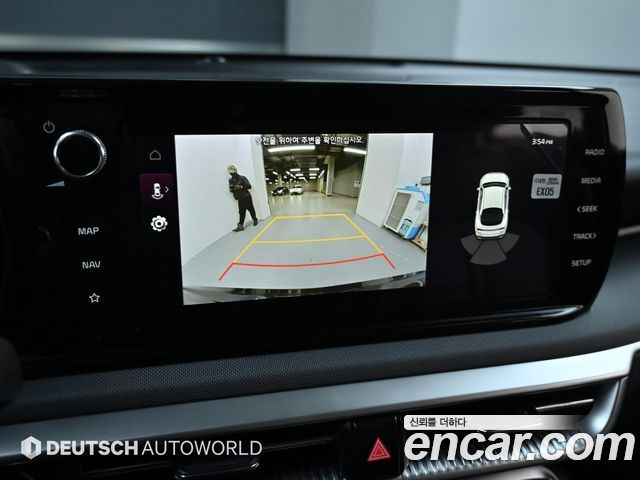 Kia K5 (III) 2.0 Trendy 2023 — фото 19