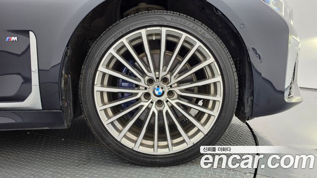 BMW 7 Series (G11) 740Li xDrive M Sport Package 2017 — фото 5