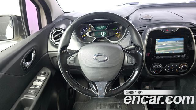 Renault Korea QM3 LE 2015 — фото 12
