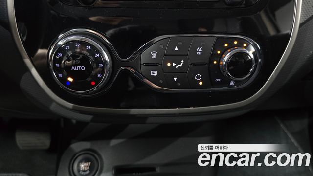 Renault Korea QM3 LE 2015 — фото 13