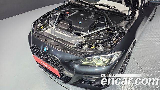 BMW 4 Series (G22) 420i M Sport Convertible 2023 — фото 6