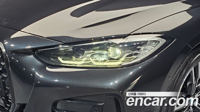 BMW 4 Series (G22) 420i M Sport Convertible 2023 — фото 28